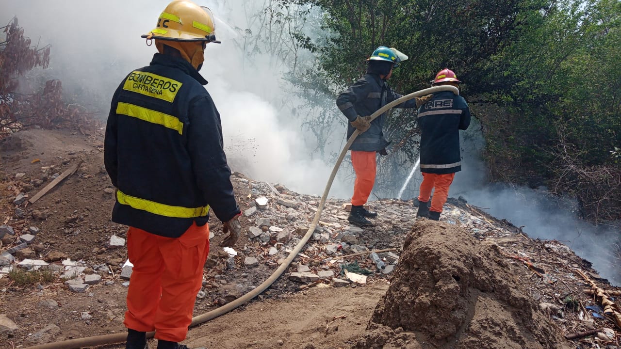 Extinguen Incendio De Maleza Seca Y Basura En San Miguel Pol Tica Stereo