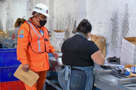 Bomberos inspecciona condiciones de bioseguridad de empresas de pirotécnicos El Tauro
