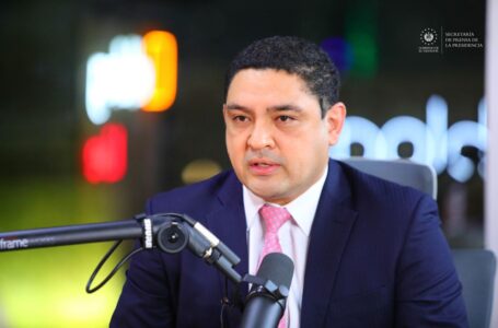 Oposición se sigue «ganando repudio de la población” por vandalismo en las calles, afirma asesor jurídico de la Presidencia