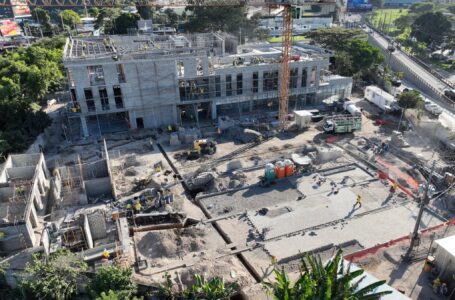 Bukele confirma que construcción de Hospital Chivopets avanza
