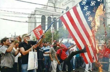 «Es malo y feo» que el FMLN aplaudiera las acciones de Jean Manes, cuando ellos quemaron la bandera de EE.UU.