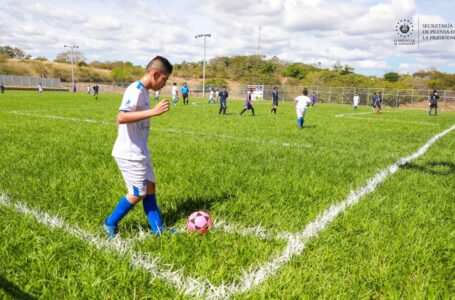 Inauguran estadio municipal para jóvenes en San Ildefonso