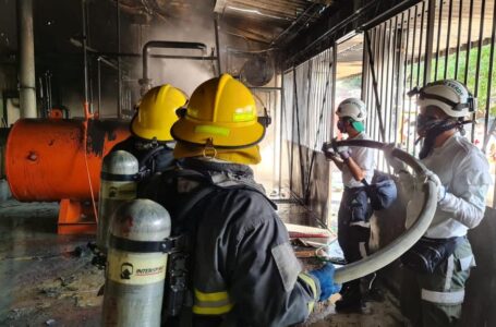 Bomberos atendió emergencia en Hospital de Chalatenango por conato de incendio