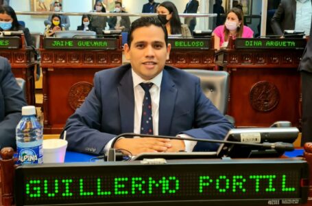 Diputado Guillermo Portillo abandona las filas del partido ARENA