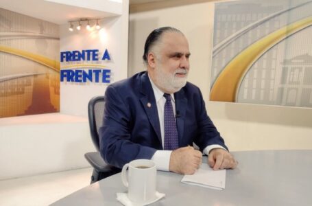 Presidente de Arena desafía a Portillo Cuadra y asegura que no renunciará a su cargo en el partido