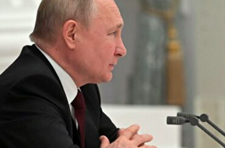 Presidente Ruso, Vladimir Putin ordena escalada militar contra Ucrania, en la región del Donbass
