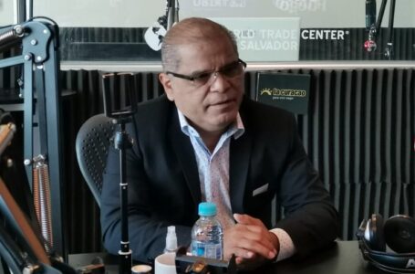 Óscar Ortiz confirma que los gobiernos del FMLN hacían uso del sistema Pegasus