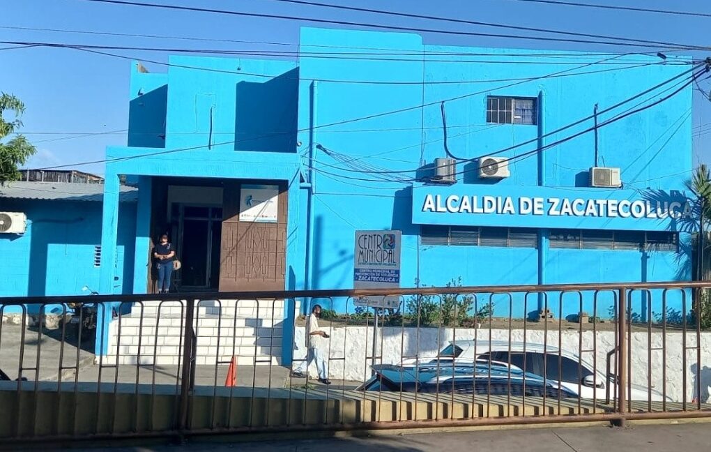 Alcaldía de Zacatecoluca entregó a FGR documentación para investigación de uso de fondo de emergencia Covid-19