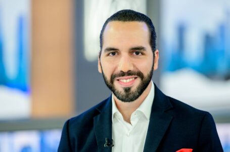 Nayib Bukele: Dicen que el periodismo fiscaliza al Gobierno, pero ¿Quién fiscaliza al periodismo?