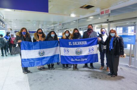 Gobierno agiliza entrega de pasaportes a salvadoreños que viven en Canadá