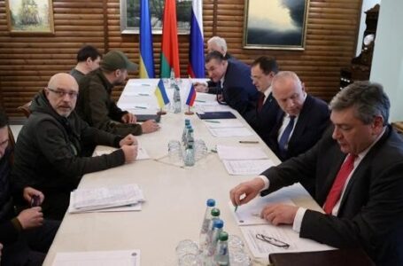 Rusia y Ucrania retoman negociaciones para acuerdo de cese al fuego
