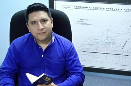 Dirigente del partido FMLN abandona ese instituto político