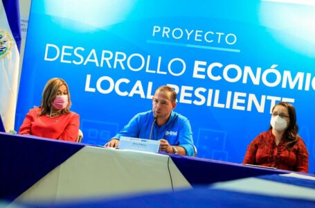 DOM, alcaldes y Banco Mundial firman convenio para rehabilitación de municipios