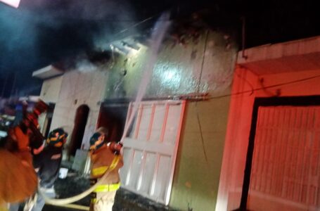 Sofocan incendio estructural en barrio La Cruz, de San Miguel