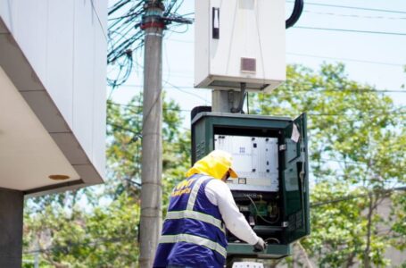 Ministro de Obras Públicas anuncia recepción de ofertas para licitación de nuevos semáforos
