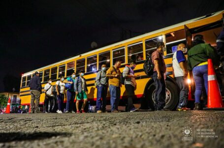 Usuarios de las rutas 42 y 152 siguen resaltando el servicio de transporte ofrecido por el gobierno