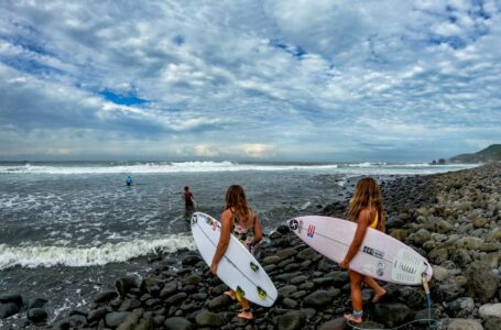 Torneo de surf impulsará el turismo en la zona costera del país