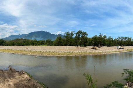 Obras Públicas construye bordas en riveras del río Lempa en Citalá Chalatenango