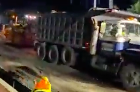 VMT garantiza fluidez vial en zona de construcción de paso a desnivel del redondel Utila