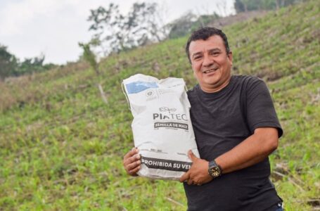 Beneficiario de paquete agrícola asegura que agricultores se ahorran $180 con este apoyo