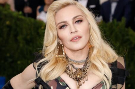Madonna solicita audiencia al papa Francisco para “discutir algunos temas importantes”