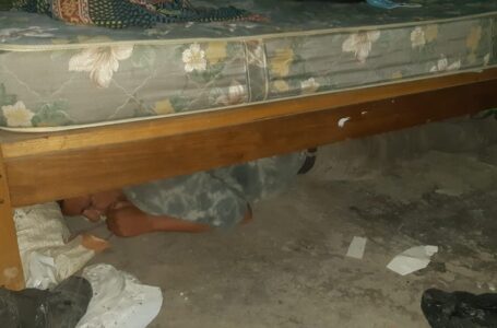 Arrestan en Tonacatepeque a pandillero que se escondía debajo de una cama