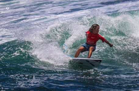 Competencias internacionales de surf generan desarrollo turístico y económico