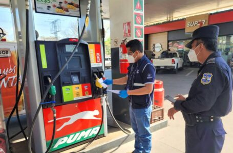 Presidente Bukele destaca reducción de precios de combustible en El Salvador