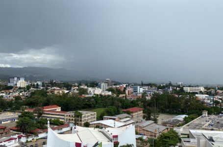 Pronostican lluvias de modera intensidad para la tarde de este sábado