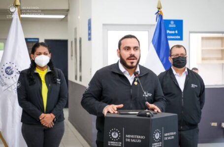El Salvador pone a disposición la vacuna contra la influenza