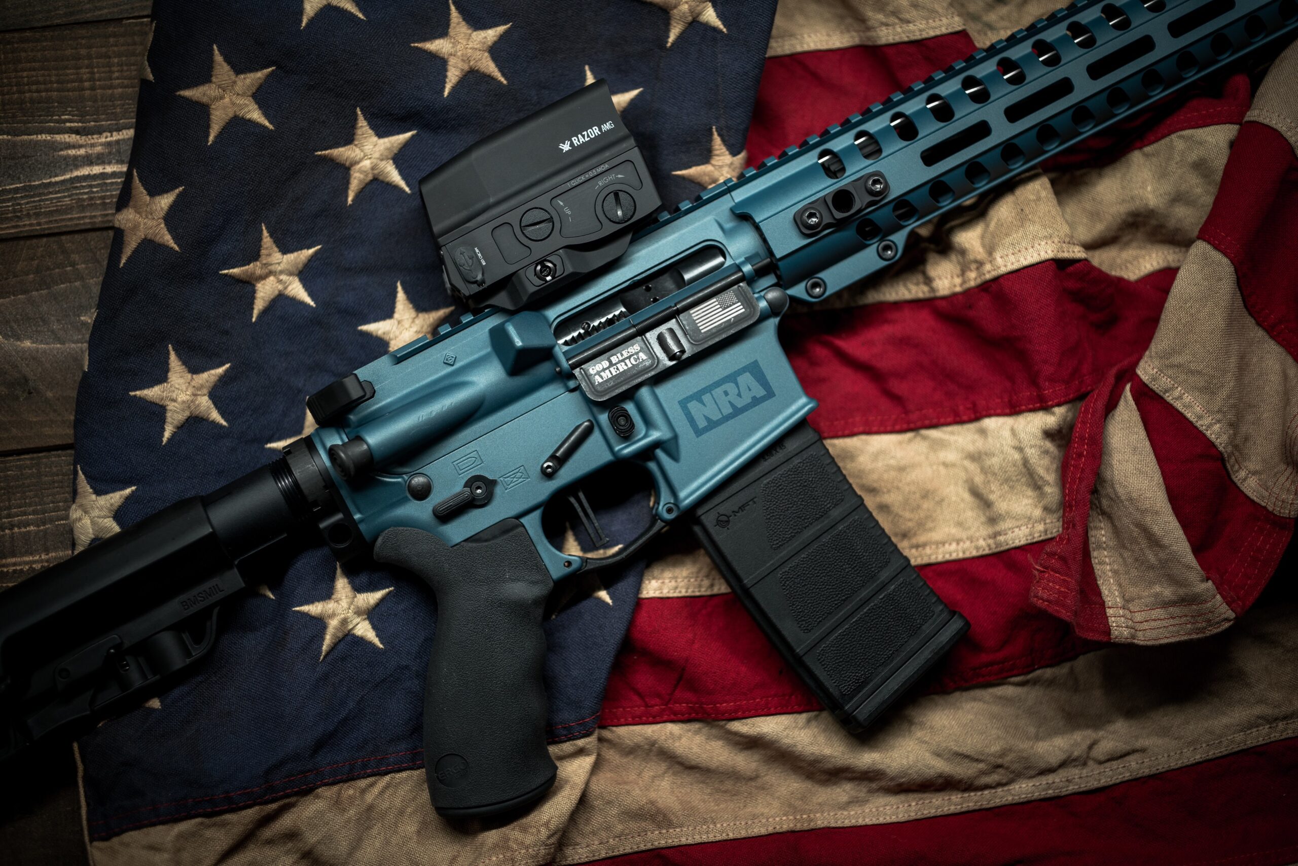 Corte estadounidense protege derecho de portar armas y declara ilegal regulación
