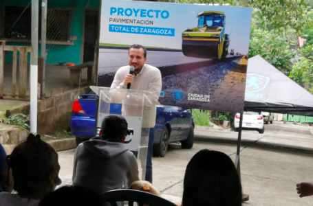 Alcalde Zaragoza inaugura pavimentación de pasaje en la colonia El Cedral