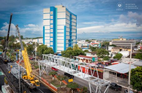 Obras Públicas reporta avance del 45 % en construcción de pasarela entre edificios del Bloom