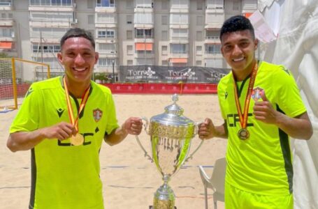 Salvadoreños campeones y suben a primera división de fútbol playa en España