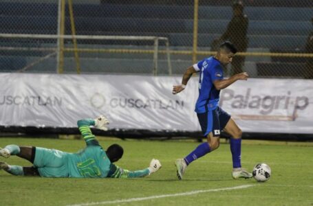 El Salvador gana partido contra Granada 3-1