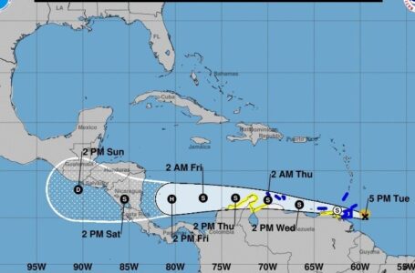 El Salvador será afectada este fin de semana por la tormenta tropical o huracán Bonnie