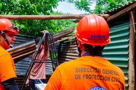 Protección Civil inspecciona zonas afectadas de Acajutla