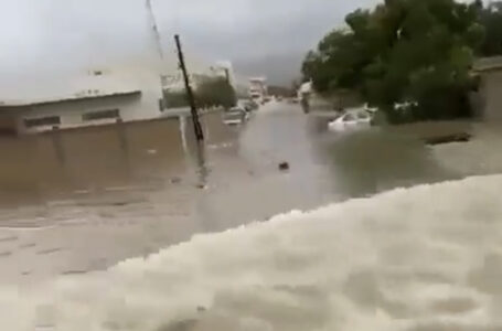 Lluvias causan inundaciones y cientos de evacuados en los Emiratos Árabes