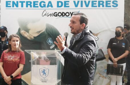 Alcalde de Zaragoza entrega asistencia alimenticia a 200 familias del municipio