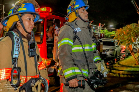 Bomberos atiende incendio estructural en Antiguo Cuscatlán