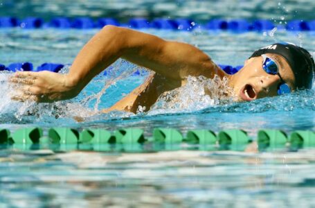 Salvadoreños ganan oro y bronce en campeonato centroamericano de natación 