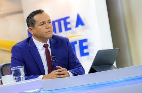 Alejandro Zelaya: El Salvador con suficiente masa monetaria para comprar deuda