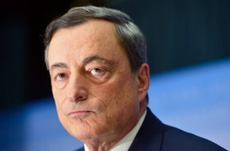 Renuncia el primer ministro de Italia en medio de la crisis por inflación