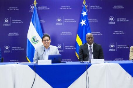 El Salvador y Curazao intercambian experiencias para fortalecer desarrollo educativo