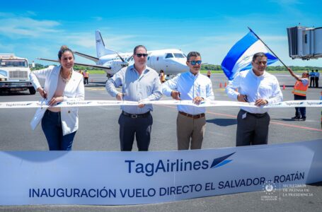 Gobierno y TAG Airlines habilitan vuelos entre El Salvador y Roatán