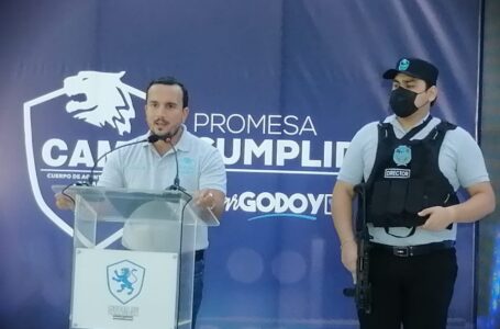 Alcalde Godoy presenta al nuevo Cuerpo de Agentes Municipales de Zaragoza