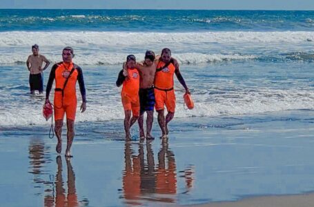 Guardavidas salvaron a 137 personas de ahogarse en playas