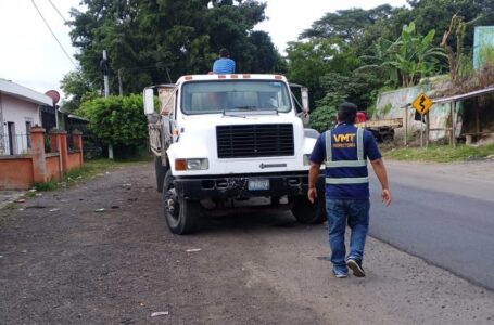 VMT realiza inspecciones a conductores en carretera a Ahuachapán
