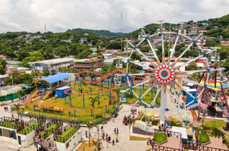 Salvadoreños y extranjeros siguen visitando Sunset Park