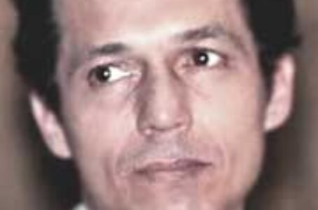 Fundador del partido ARENA pidió una Constitución de la República a la medida